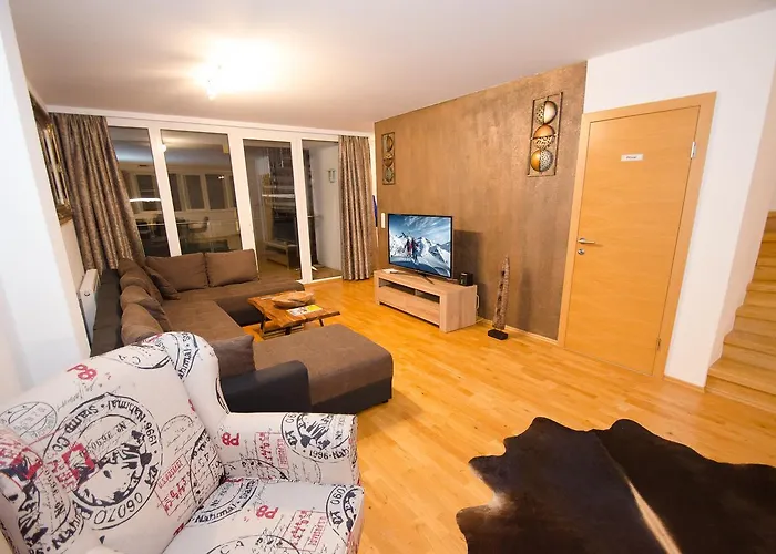 Penthouse Seven By In One